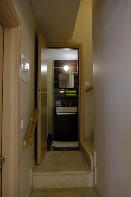 Apartment With Garden In Thessaloniki. Eksteriør bilde