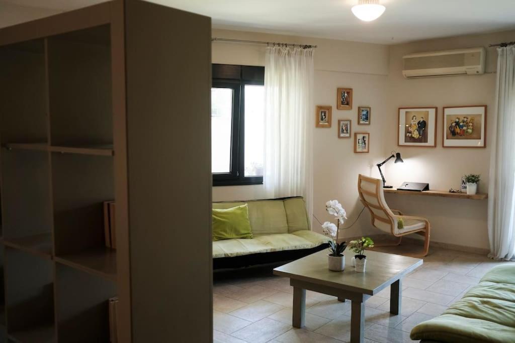 Apartment With Garden In Thessaloniki. Eksteriør bilde